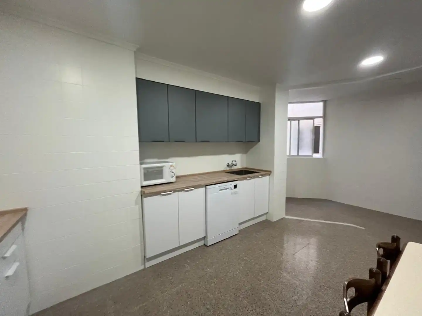 Flat for rent in Carrer Hilarión Eslava, 3, Reina Victoria - Miguel Hernández Kitchen of Flat for rent in Elche / Elx with Air Conditioner, Terrace and Furnished