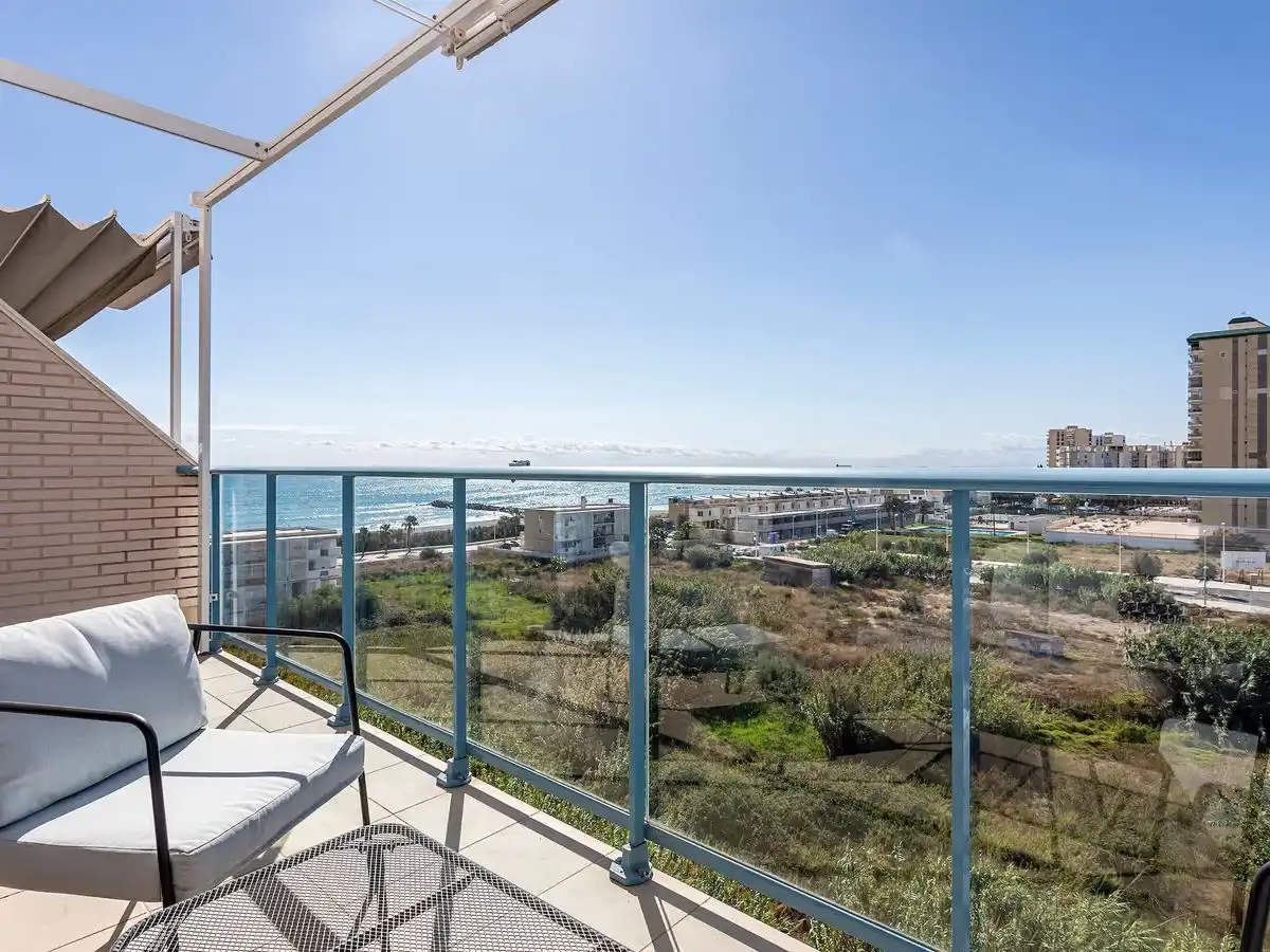 Wohnung zum Verkauf in Avinguda de la Tramuntana, 12, Playa del Puig Terrasse von Wohnung zum Verkauf in El Puig de Santa Maria mit Klimaanlage, Terrasse und Schwimmbad