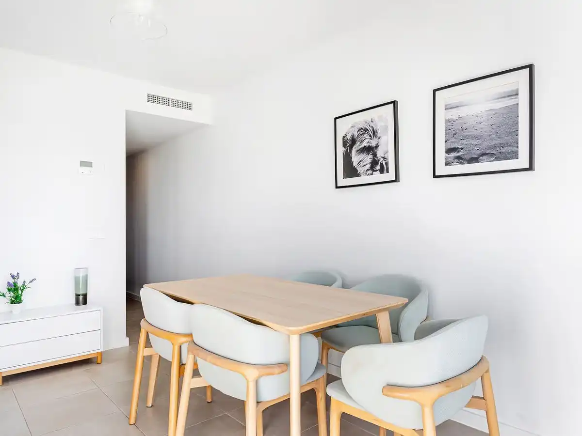 Wohnung zum Verkauf in Avinguda de la Tramuntana, 12, Playa del Puig Esszimmer von Wohnung zum Verkauf in El Puig de Santa Maria mit Klimaanlage, Terrasse und Schwimmbad