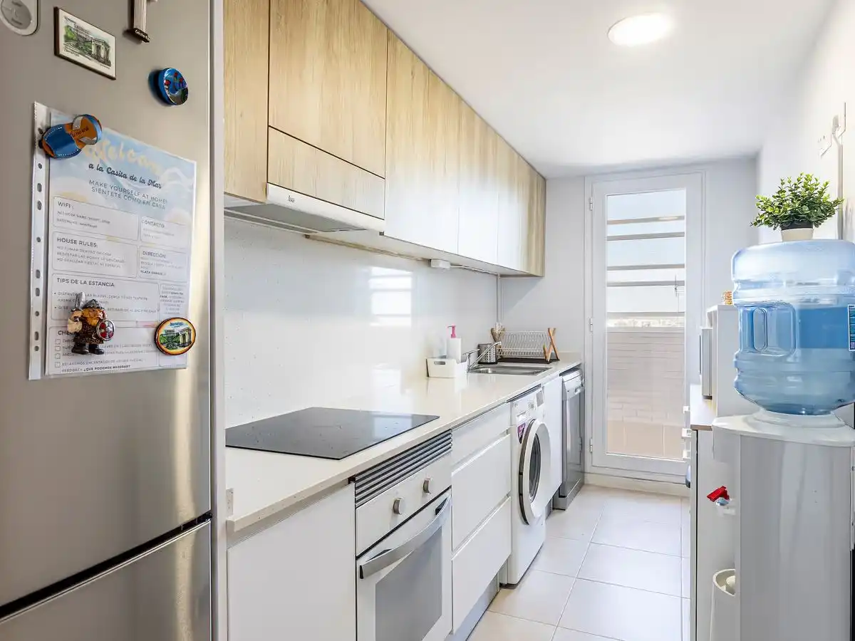 Wohnung zum Verkauf in Avinguda de la Tramuntana, 12, Playa del Puig Küche von Wohnung zum Verkauf in El Puig de Santa Maria mit Klimaanlage, Terrasse und Schwimmbad