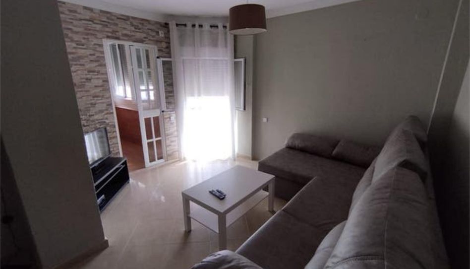Flat for rent in Cobreros Viejo, San Fernando - image 1 Photo 1 of Flat for rent in Cobreros Viejo, San Fernando