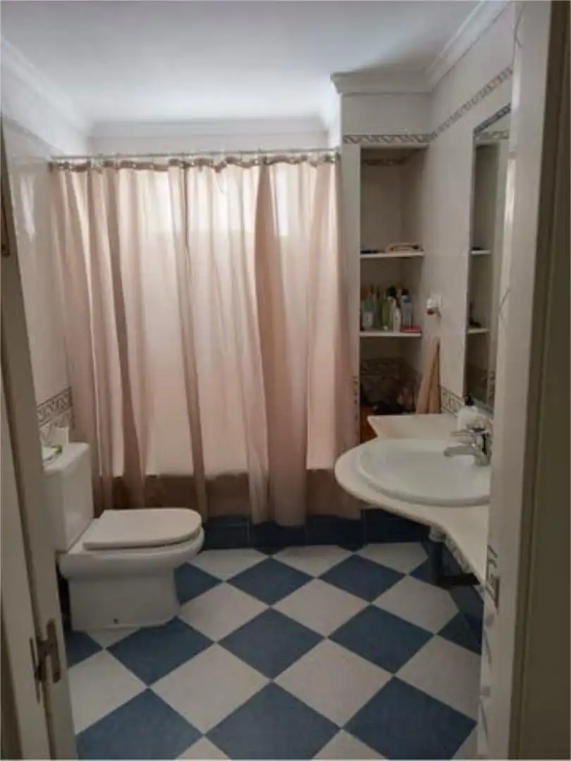 Bathroom of Flat for rent in San Fernando  with Furnished