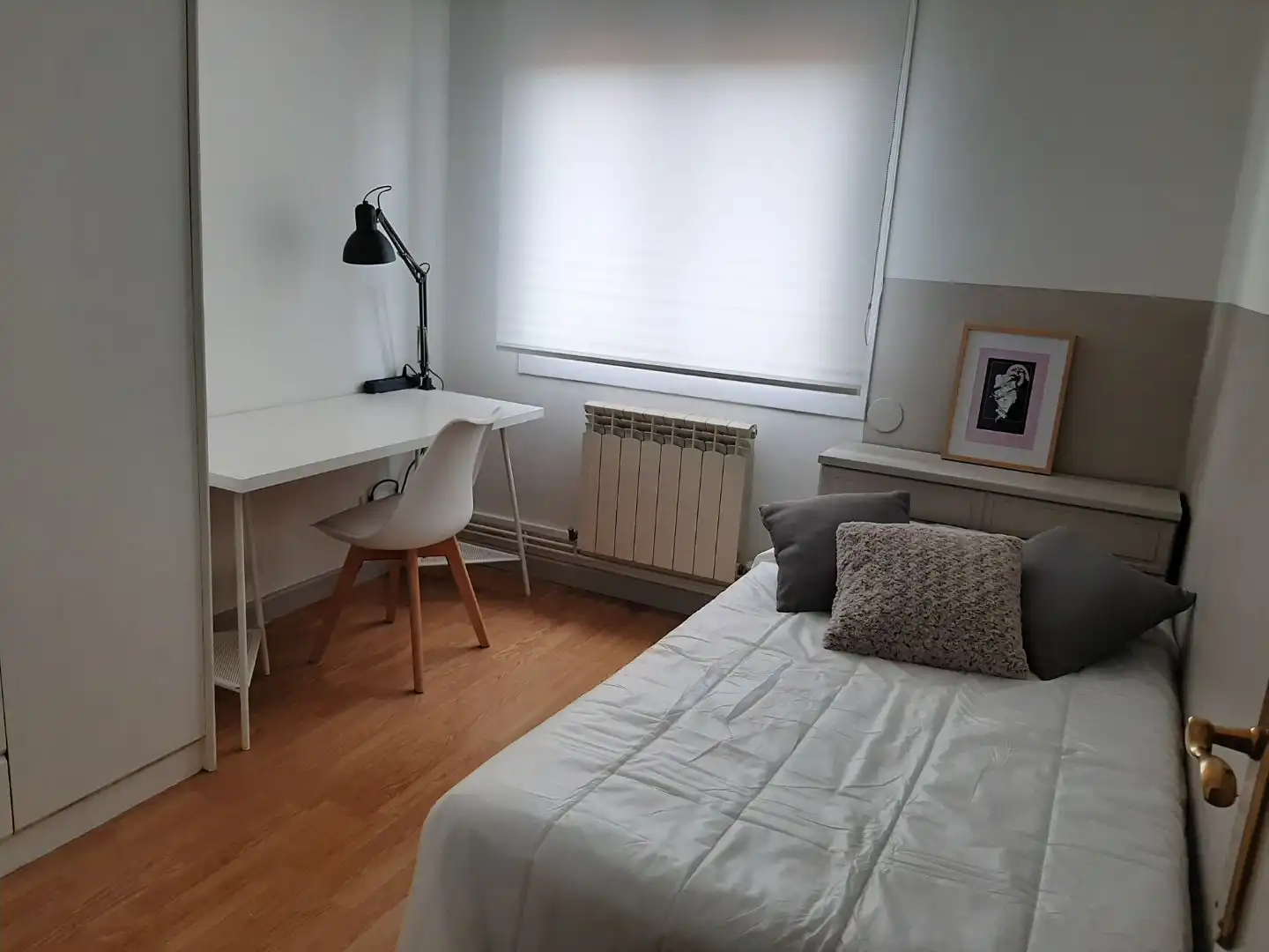 Piso en venta en Zumakadi Ibilbidea, 70, Adurtza Habitación de Piso en venta en Vitoria - Gasteiz con Calefacción y Amueblado