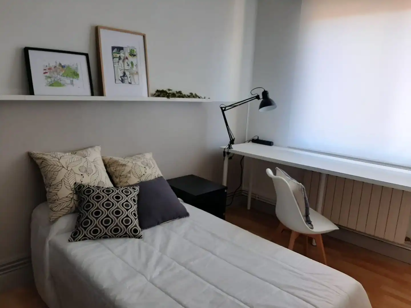 Piso en venta en Zumakadi Ibilbidea, 70, Adurtza Habitación de Piso en venta en Vitoria - Gasteiz con Calefacción y Amueblado