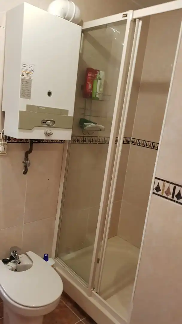 Room in Calle de San Juan de Mata, 35, Lucero