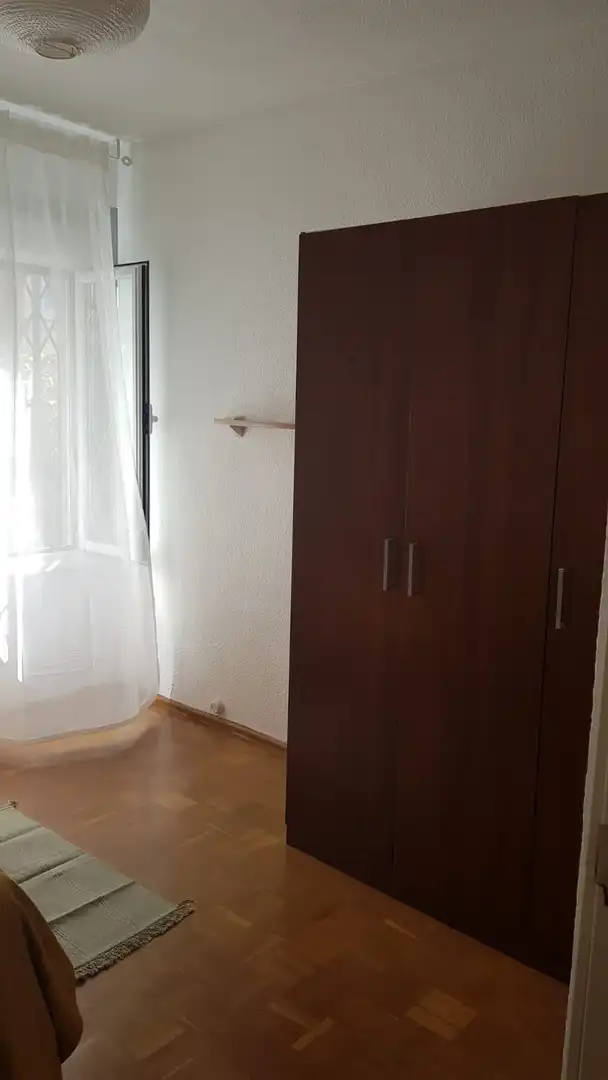 Room in Calle de San Juan de Mata, 35, Lucero