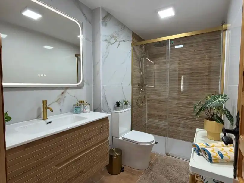 Piso en venta en Carretera de Atlanterra, 1, Zahara de los Atunes Baño de Piso en venta en Zahara de los Atunes con Terraza, Piscina y Balcón