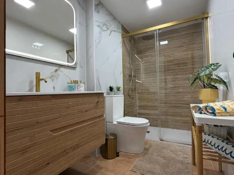 Piso en venta en Carretera de Atlanterra, 1, Zahara de los Atunes Baño de Piso en venta en Zahara de los Atunes con Terraza, Piscina y Balcón