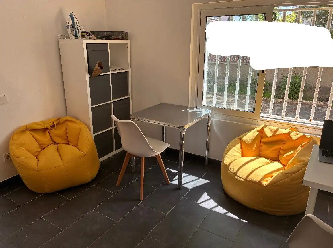 Room in Carrer d'Orense, 1, Mira-sol