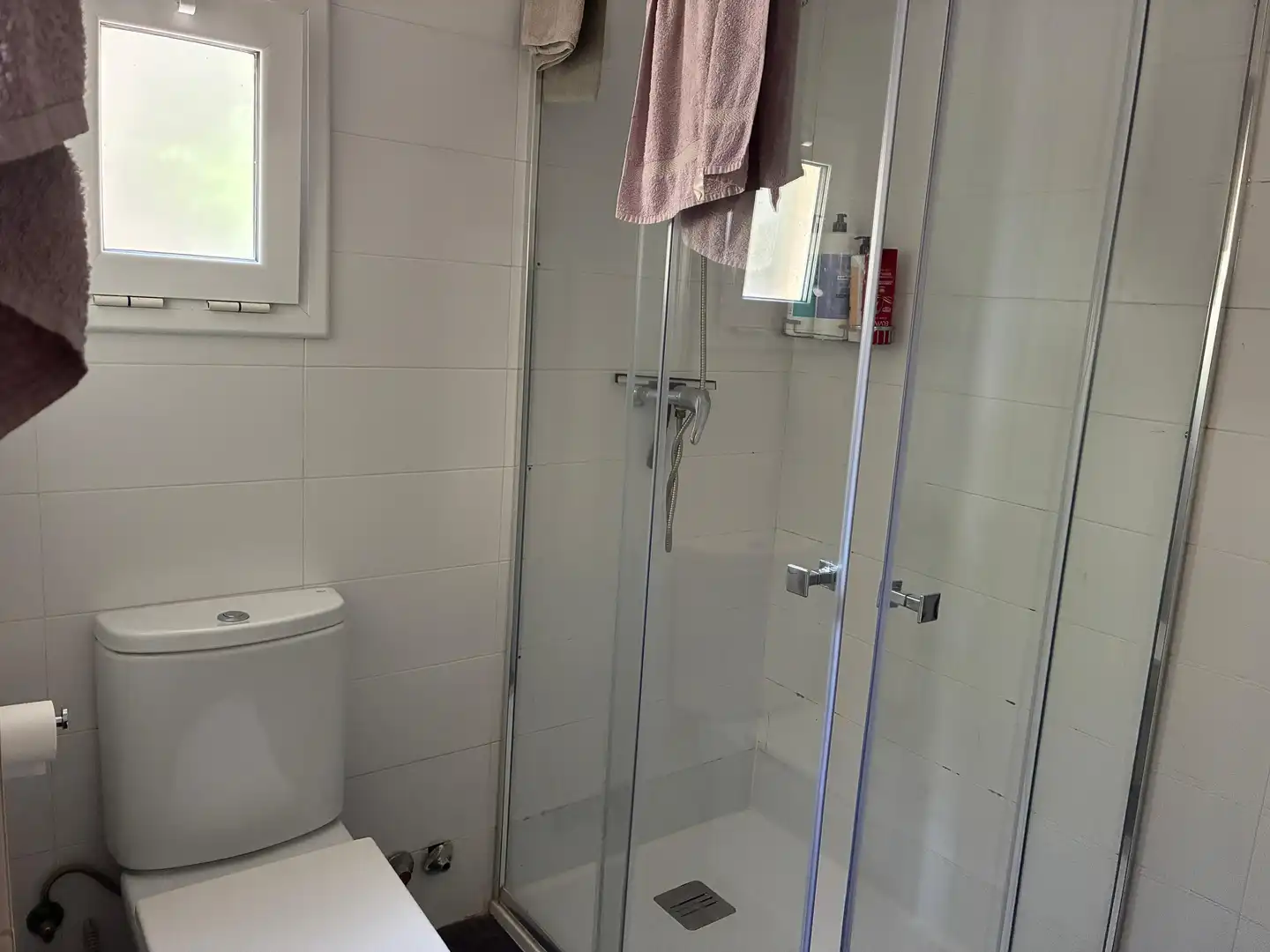 Room in Carrer d'Orense, 1, Mira-sol