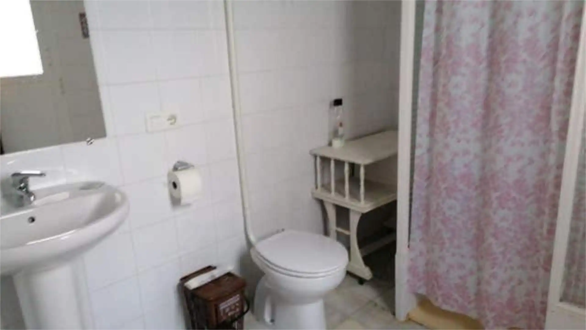 Bathroom of Houses for rent in Azuaga  with Terrace, Storage room and Furnished