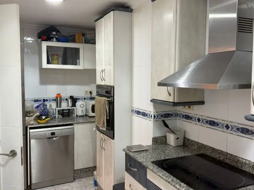 Küche von Wohnung zur untervermieten in Valencia mit Klimaanlage, Möbliert und Balkon