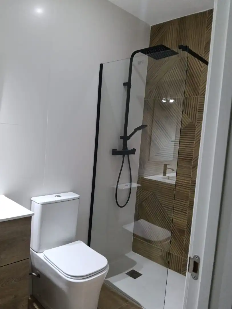 Duplexes for rent in Calle Bolivia, 4, Nuevo Cáceres Bathroom of Duplexes for rent in Cáceres with Air Conditioner, Heating and Furnished