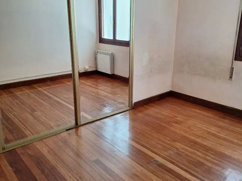 Flat for sale in Iparraguirre Kalea, 20, Azken Portu - Behobia Bedroom of Flat for sale in Irun with Air Conditioner and Terrace