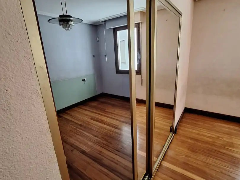 Flat for sale in Iparraguirre Kalea, 20, Azken Portu - Behobia Bedroom of Flat for sale in Irun with Air Conditioner and Terrace