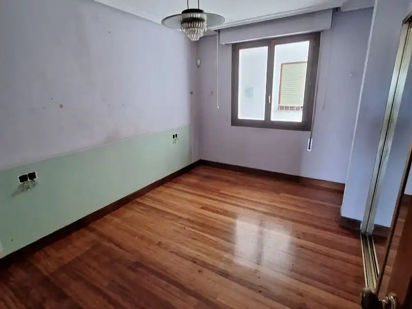 Flat for sale in Iparraguirre Kalea, 20, Azken Portu - Behobia Bedroom of Flat for sale in Irun with Air Conditioner and Terrace