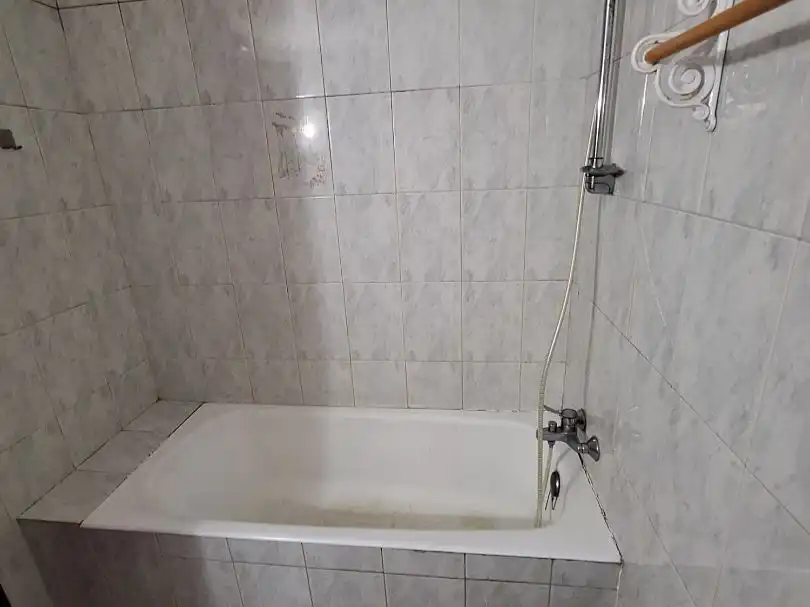Flat for sale in Iparraguirre Kalea, 20, Azken Portu - Behobia Bathroom of Flat for sale in Irun with Air Conditioner and Terrace