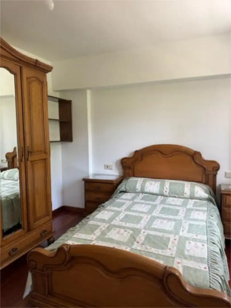 Piso de alquiler en Casco Histórico Habitación de Piso de alquiler en Santiago de Compostela con Terraza y Amueblado