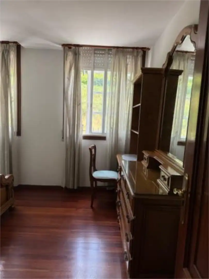Piso de alquiler en Casco Histórico Habitación de Piso de alquiler en Santiago de Compostela con Terraza y Amueblado