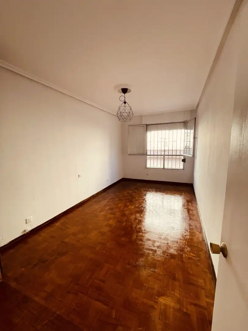 Pis en venda a Calle Ramon y Cajal, 22, La Villa - Bazuelo Sala d'estar de Pis en venda en Mieres (Asturias) amb Terrassa