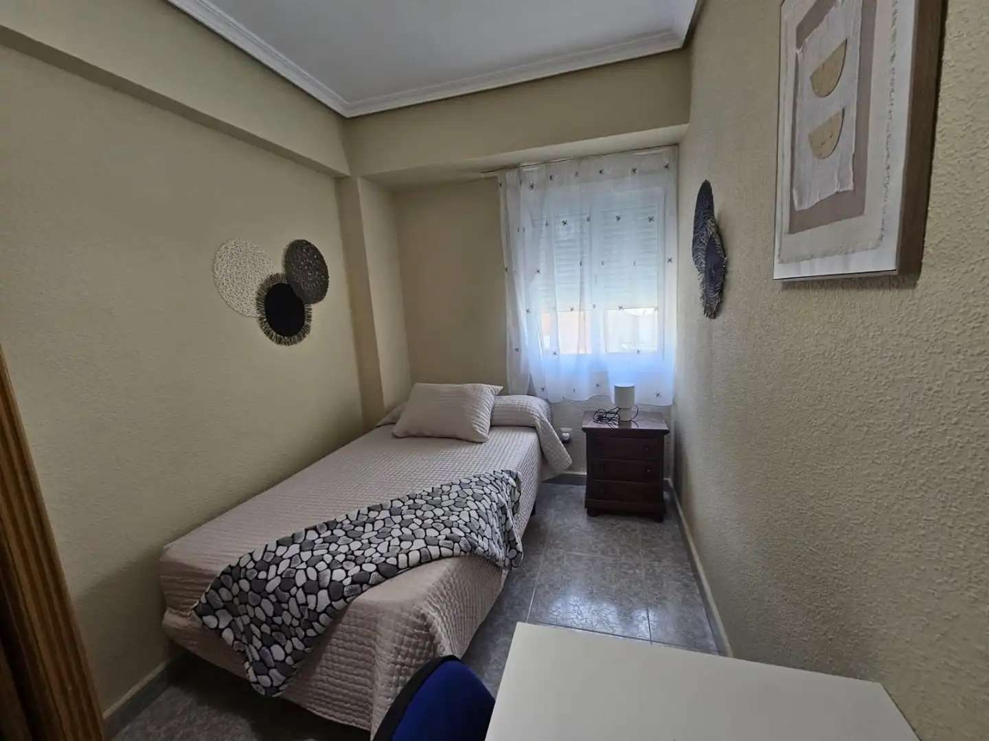 Habitació a Avenida Felipe Corchero, 37, Norte Dormitori de Estudi per a compartir en Mérida amb Aire condicionat, Terrassa i Moblat