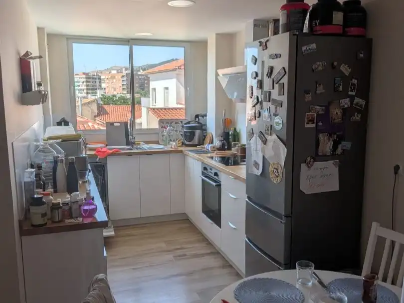 Pis de lloguer a Camino de la Zubia, 15, Barrio de Zaidín Cuina de Pis de lloguer en Granada amb Aire condicionat, Calefacció i Jardí privat