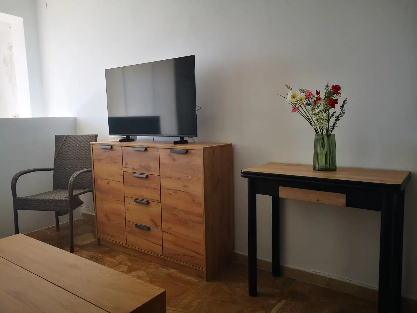 Sala d'estar de Apartament de lloguer en Torremolinos amb Aire condicionat i Piscina