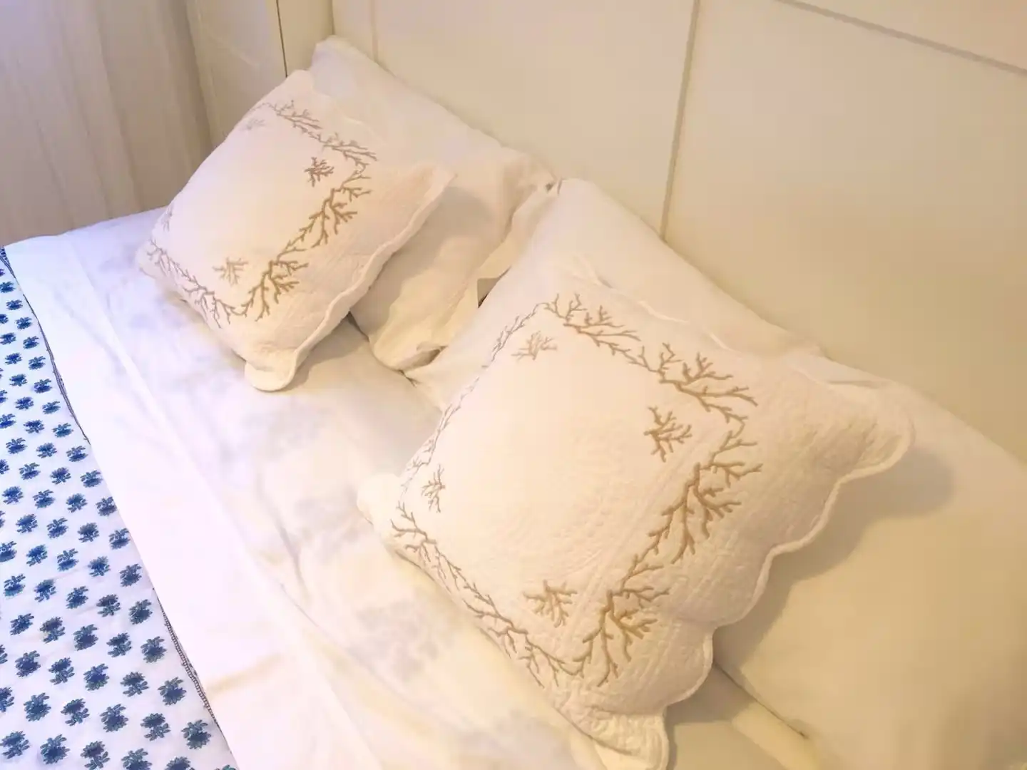 Schlafzimmer von Wohnung zur Miete in Bilbao  mit Balkon