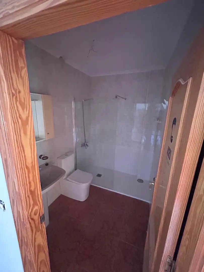 Detached homes for sale in Calle Bullas, 6, San Pedro del Pinatar ciudad Bathroom of Detached homes for sale in San Pedro del Pinatar with Air Conditioner, Private garden and Balcony