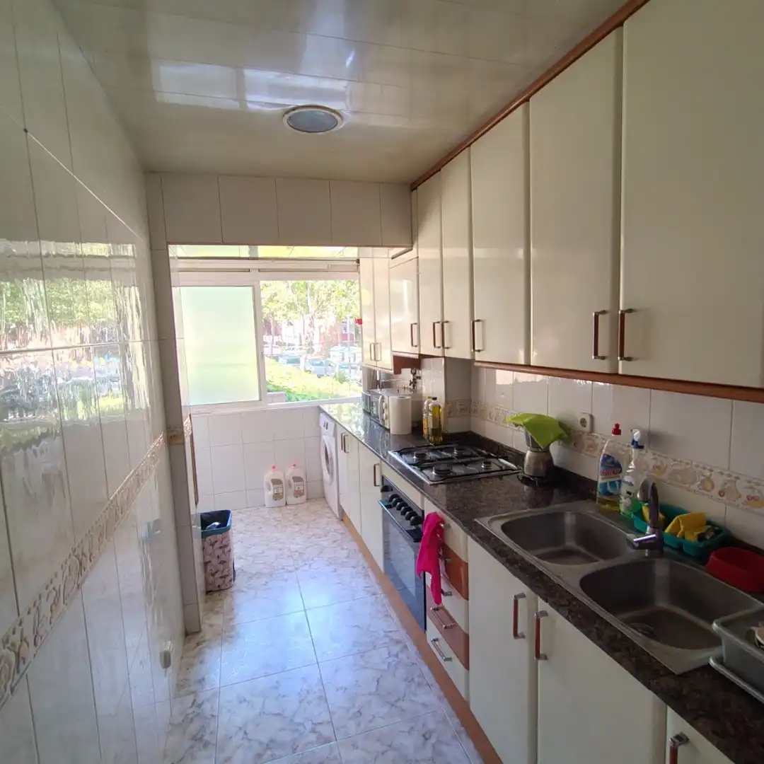 Wohnung zum Verkauf in Carrer de Gavà, 3, Pomar Küche von Wohnung zum Verkauf in Badalona
