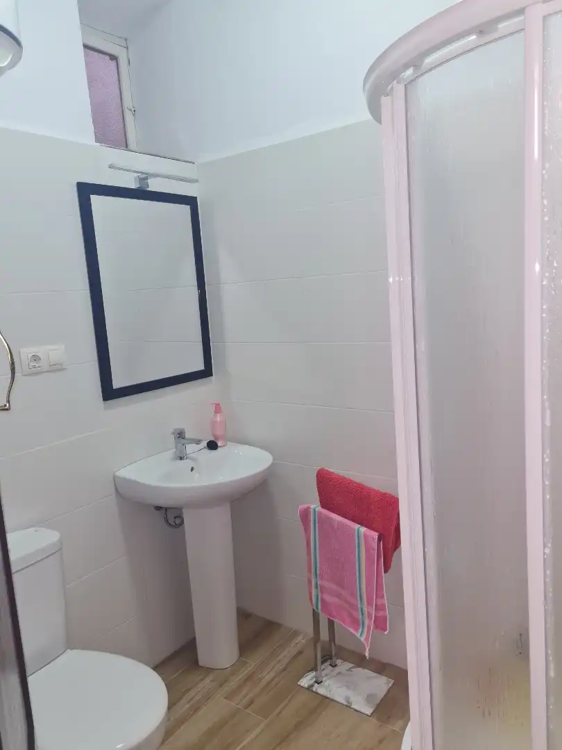 Piso de alquiler en Calle Doctor Jose Jofre, 11, Cúllar Baño de Piso de alquiler en Cúllar con Terraza, Amueblado y Horno