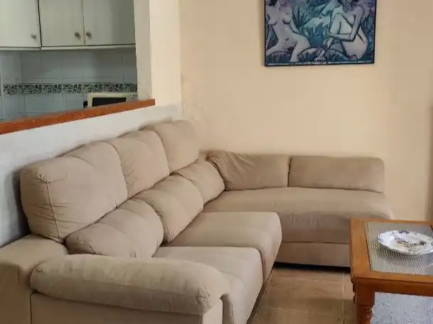 Dúplex de alquiler en Avenida Tortuga Boba, 5, Vera Playa Naturista Sala de estar de Dúplex de alquiler en Vera con Aire acondicionado, Jardín privado y Terraza