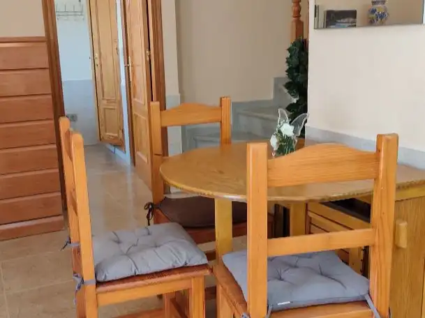 Dúplex de alquiler en Avenida Tortuga Boba, 5, Vera Playa Naturista Comedor de Dúplex de alquiler en Vera con Aire acondicionado, Jardín privado y Terraza