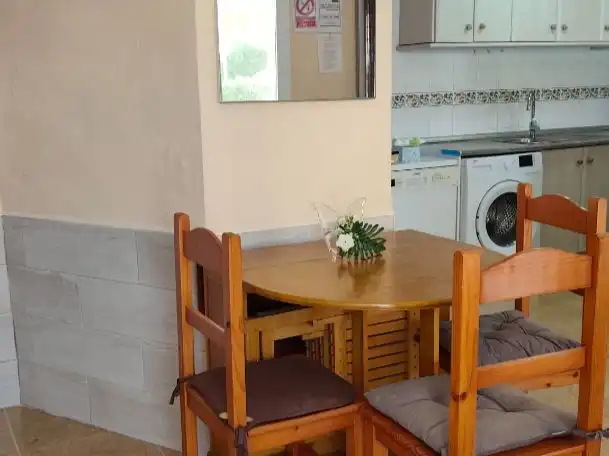 Dúplex de alquiler en Avenida Tortuga Boba, 5, Vera Playa Naturista Comedor de Dúplex de alquiler en Vera con Aire acondicionado, Jardín privado y Terraza