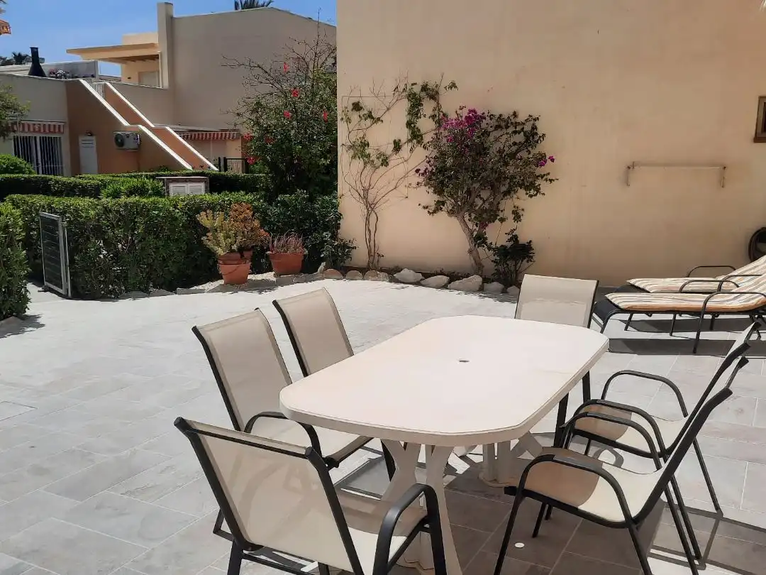Dúplex de alquiler en Avenida Tortuga Boba, 5, Vera Playa Naturista Terraza de Dúplex de alquiler en Vera con Aire acondicionado, Jardín privado y Terraza