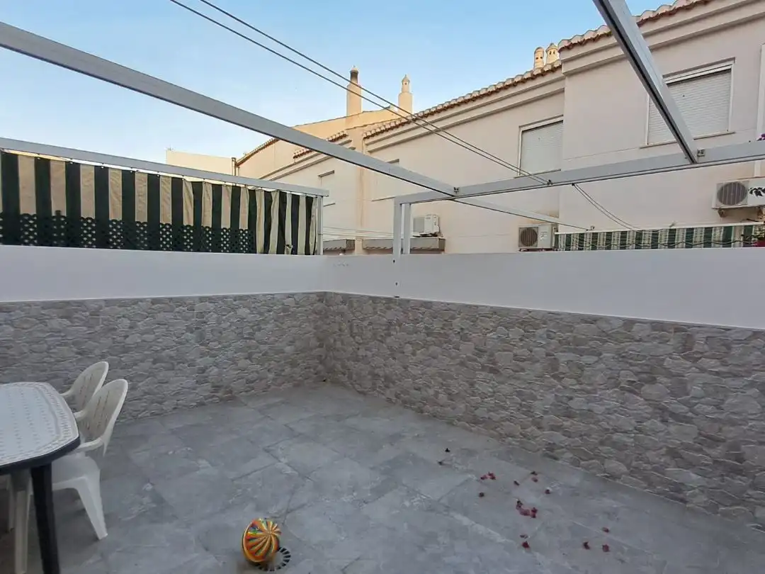 Casa adosada en venda a Calle Osa Mayor, 1, Salobreña Costa Terrassa de Casa adosada en venda en Salobreña amb Aire condicionat, Piscina i Moblat