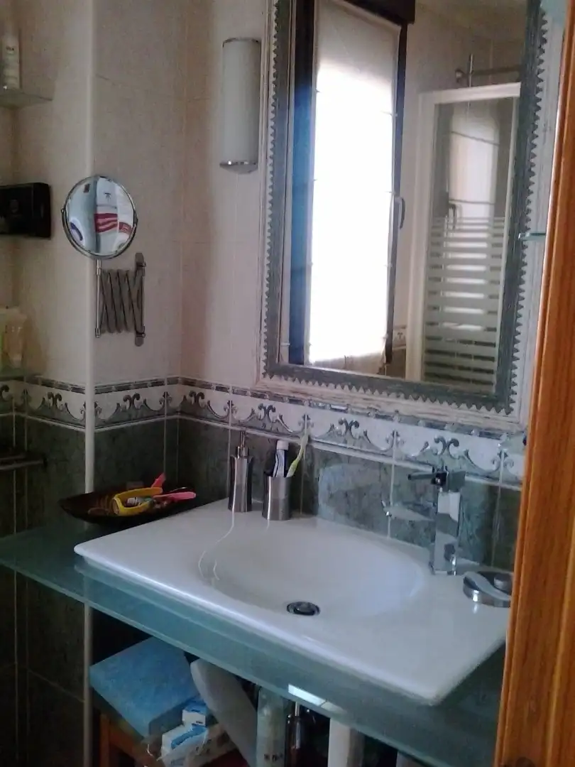 Piso de alquiler en Avenida Patrimonio de la Humanidad, 1, Hervencias Altas - El Pinar Baño de Piso de alquiler en Ávila con Calefacción, Piscina y Amueblado