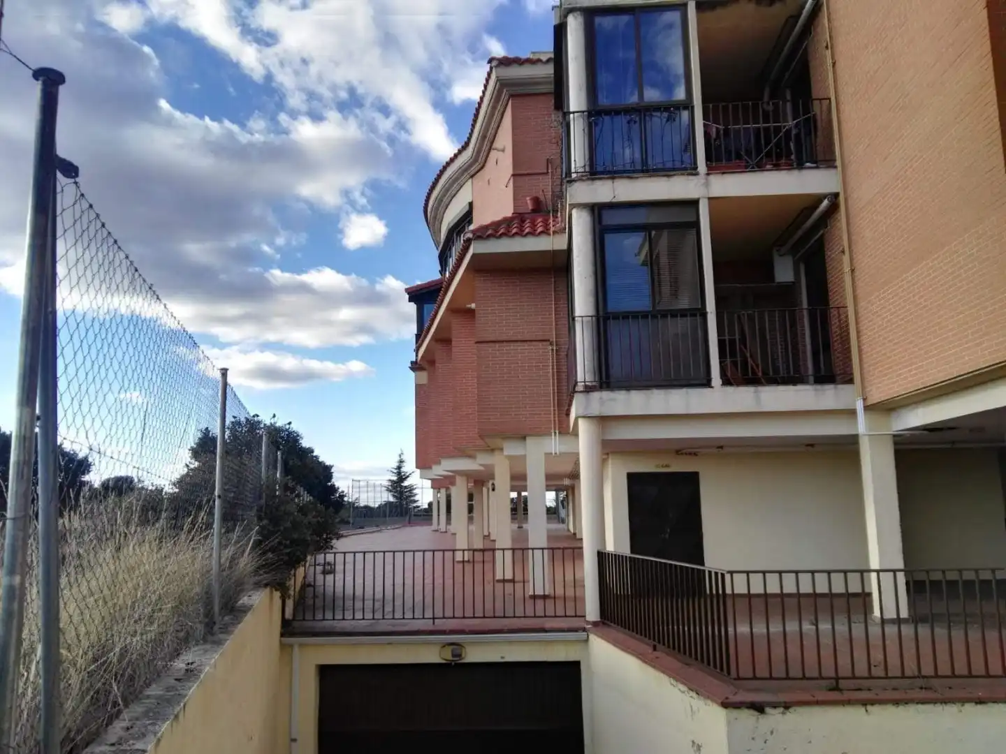 Piso de alquiler en Avenida Patrimonio de la Humanidad, 1, Hervencias Altas - El Pinar Vista exterior de Piso de alquiler en Ávila con Calefacción, Piscina y Amueblado