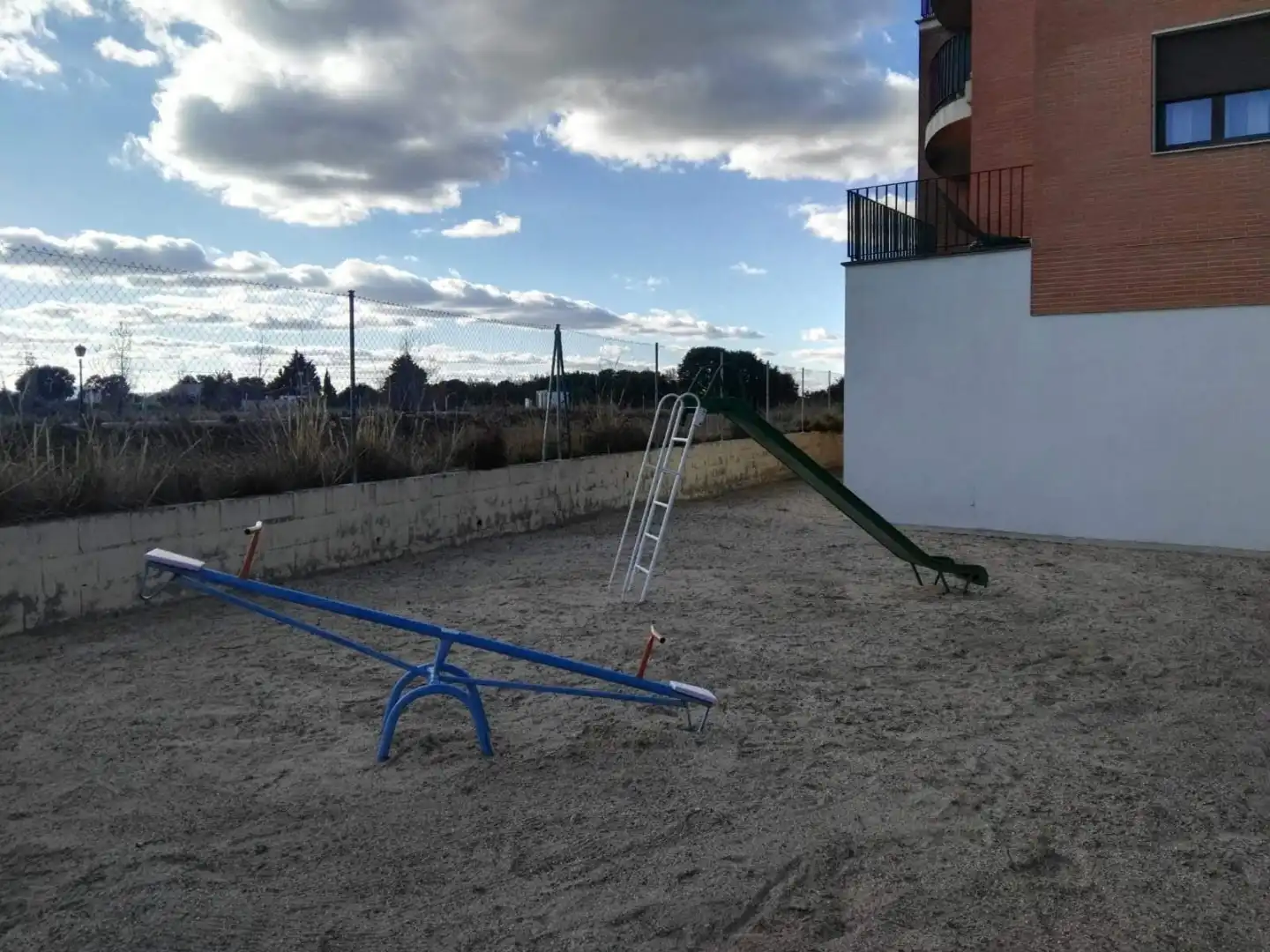 Piso de alquiler en Avenida Patrimonio de la Humanidad, 1, Hervencias Altas - El Pinar Parking de Piso de alquiler en Ávila con Calefacción, Piscina y Amueblado