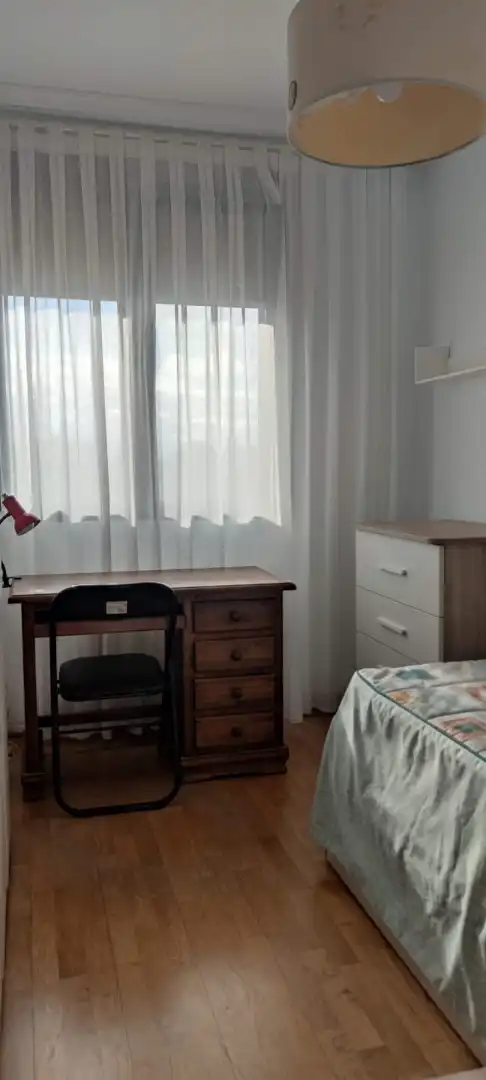 Piso de alquiler en Avenida Patrimonio de la Humanidad, 1, Hervencias Altas - El Pinar Habitación de Piso de alquiler en Ávila con Calefacción, Piscina y Amueblado