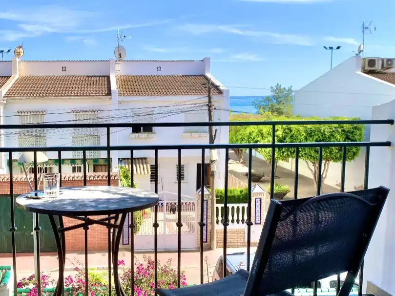 Casa adosada en venda a Paseo de las Palmeras, 3, La Cala del Moral Vista exterior de Casa adosada en venda en Rincón de la Victoria amb Aire condicionat, Jardí privat i Terrassa