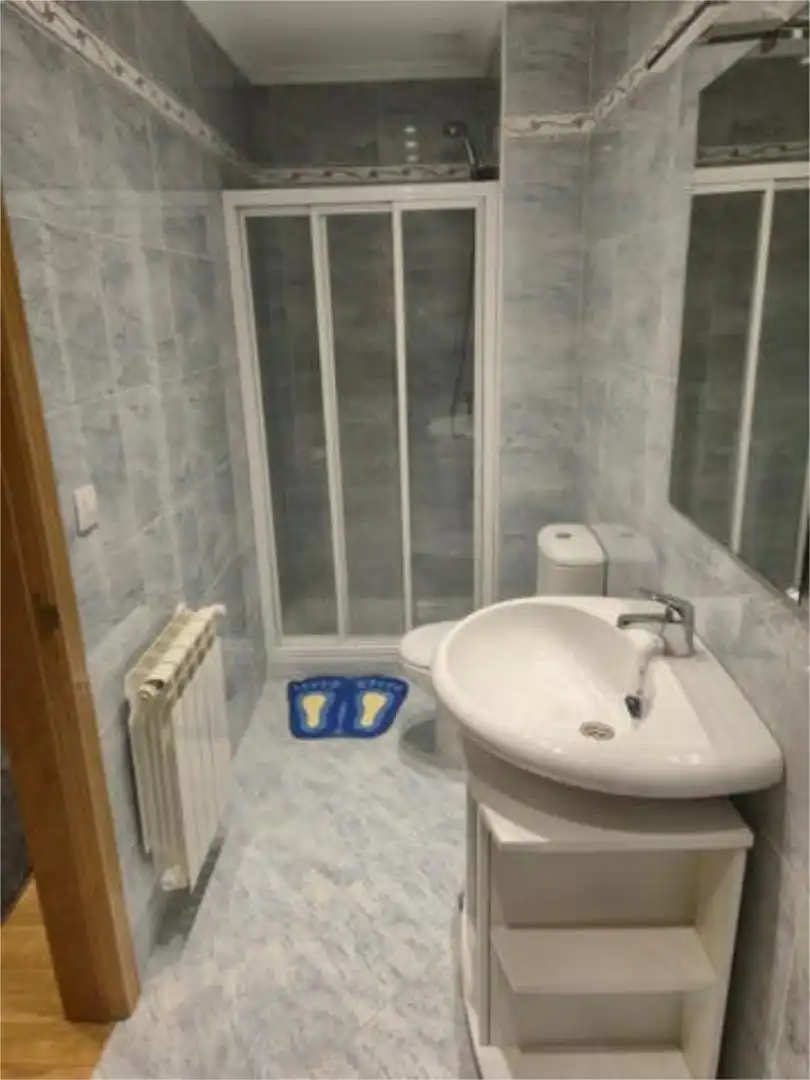 Wohnungen zur Miete in Celanova Badezimmer von Wohnungen zur Miete in Celanova mit Heizung und Möbliert