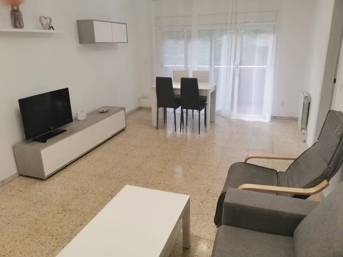 Room in Plaça de Gandhi, 1, Ponent Room in Plaça de Gandhi, 1, Ponent