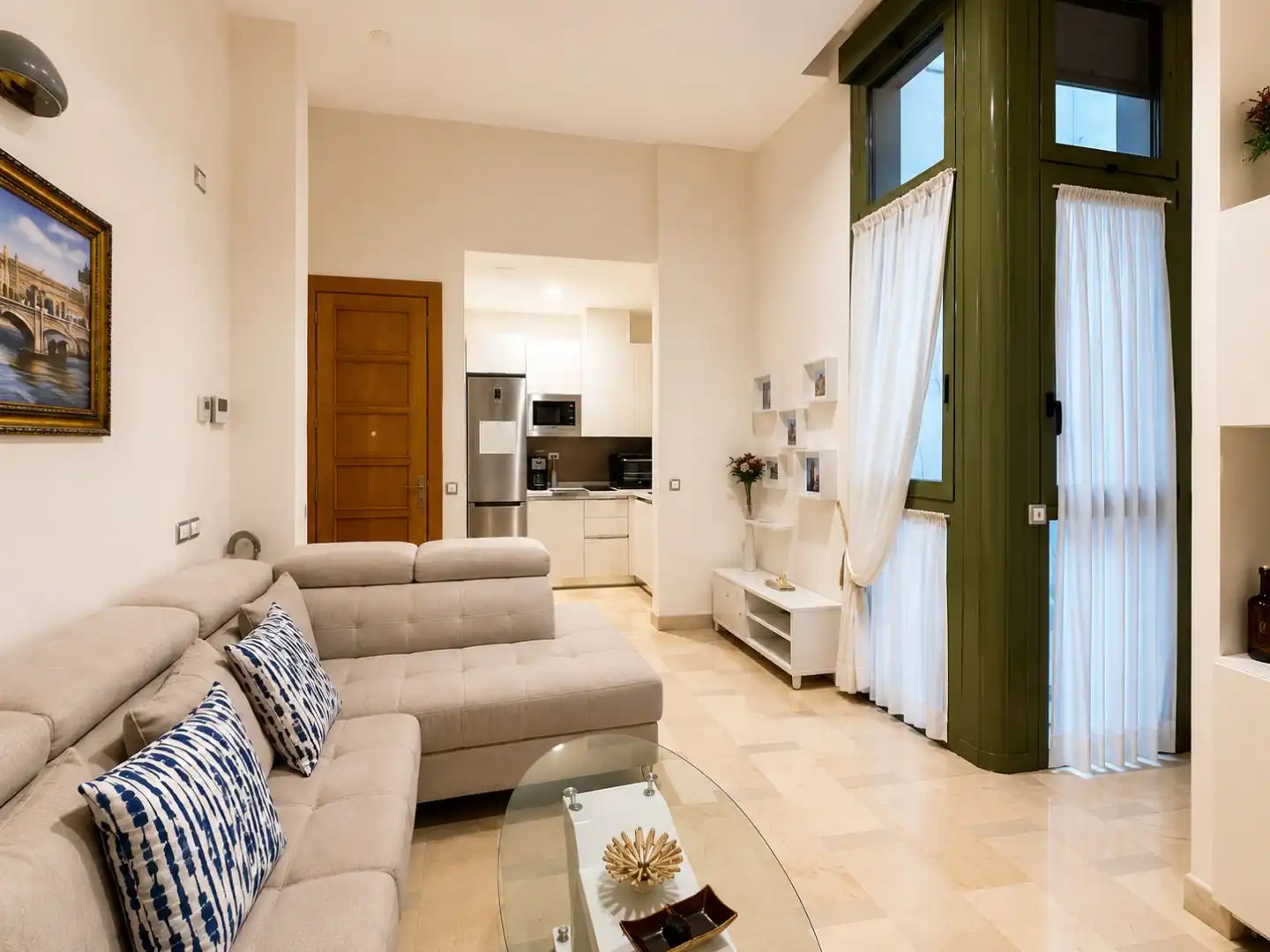 Flat for rent in Calle Sierpes, 1, Alfalfa - Santa Cruz Living room of Flat for rent in Sevilla with Air Conditioner, Heating and Furnished