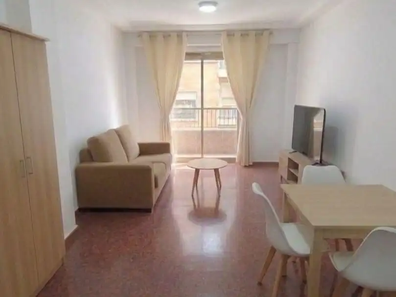 Estudio de alquiler en Carrer Jesús Chazarra Hernandez, 4, Carrús Oeste Estudio de alquiler en Carrer Jesús Chazarra Hernandez, 4, Carrús Oeste