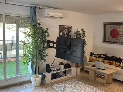 Piso en venta en Avinguda del Mediterrani, 105, Poblenou Sala de estar de Piso en venta en Pineda de Mar con Aire acondicionado, Terraza y Piscina