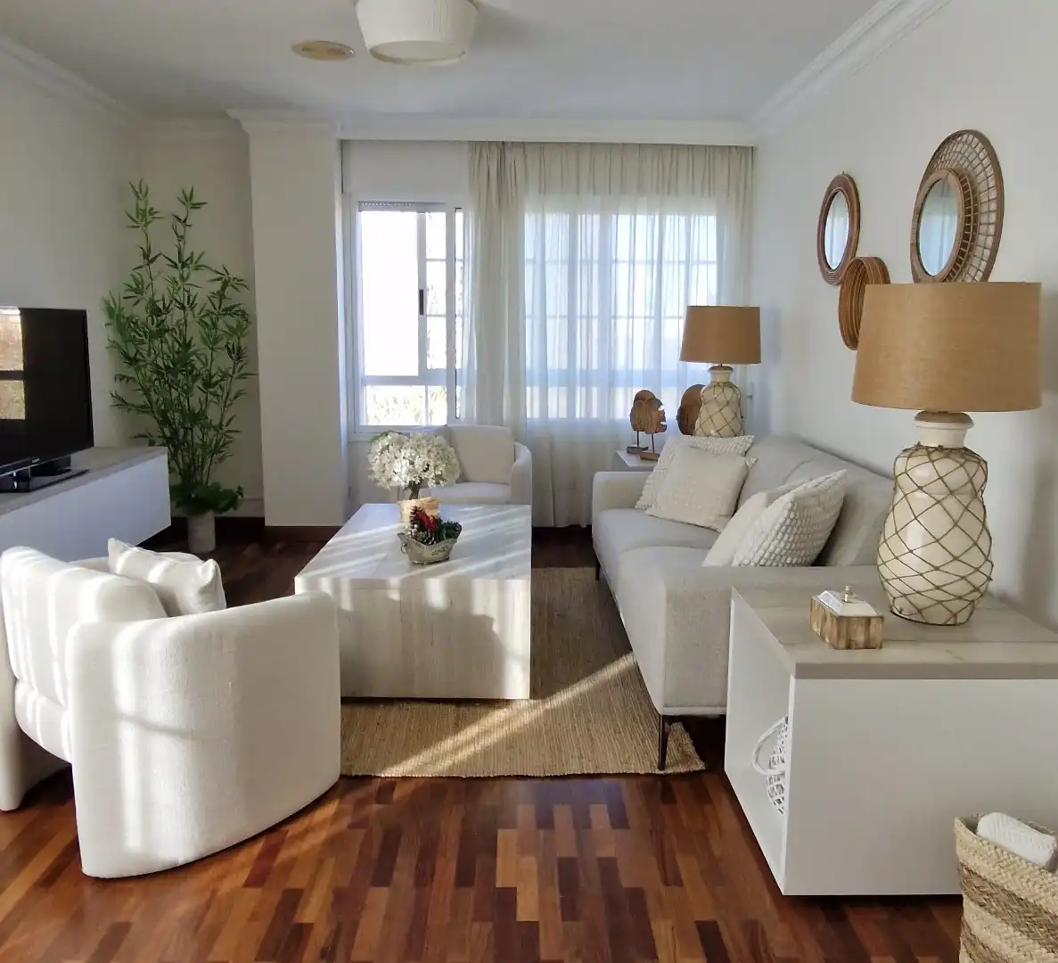 Flat for rent in Plaza Exilio, 1, Liáns Living room of Flat for rent in Oleiros with Heating, Parquet flooring and Storage room