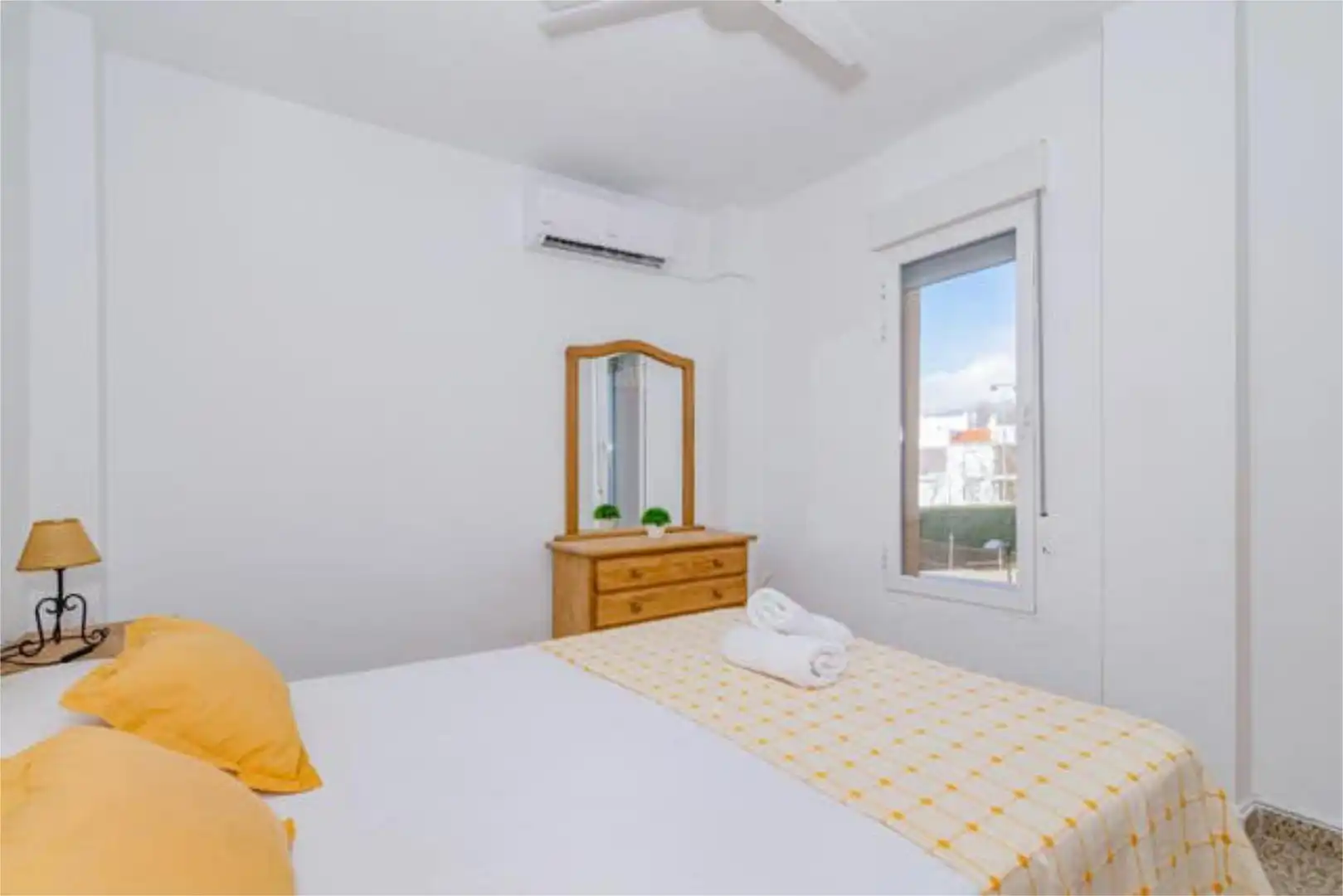 Piso de alquiler en Calahonda - Carchuna Habitación de Piso de alquiler en Motril con Jardín privado, Piscina y Amueblado