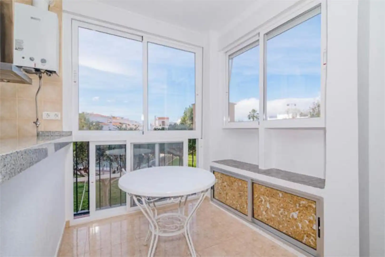 Piso de alquiler en Calahonda - Carchuna Habitación de Piso de alquiler en Motril con Jardín privado, Piscina y Amueblado