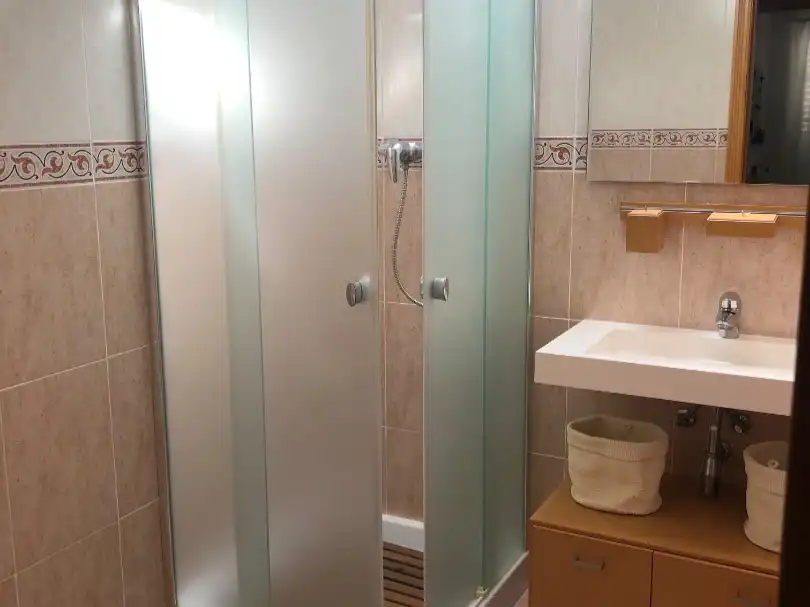 Duplexes for rent in Avinguda Mila Reial, 137, Torre en Conill - Cumbres de San Antonio Bathroom of Duplexes for rent in Bétera with Air Conditioner, Heating and Parquet flooring
